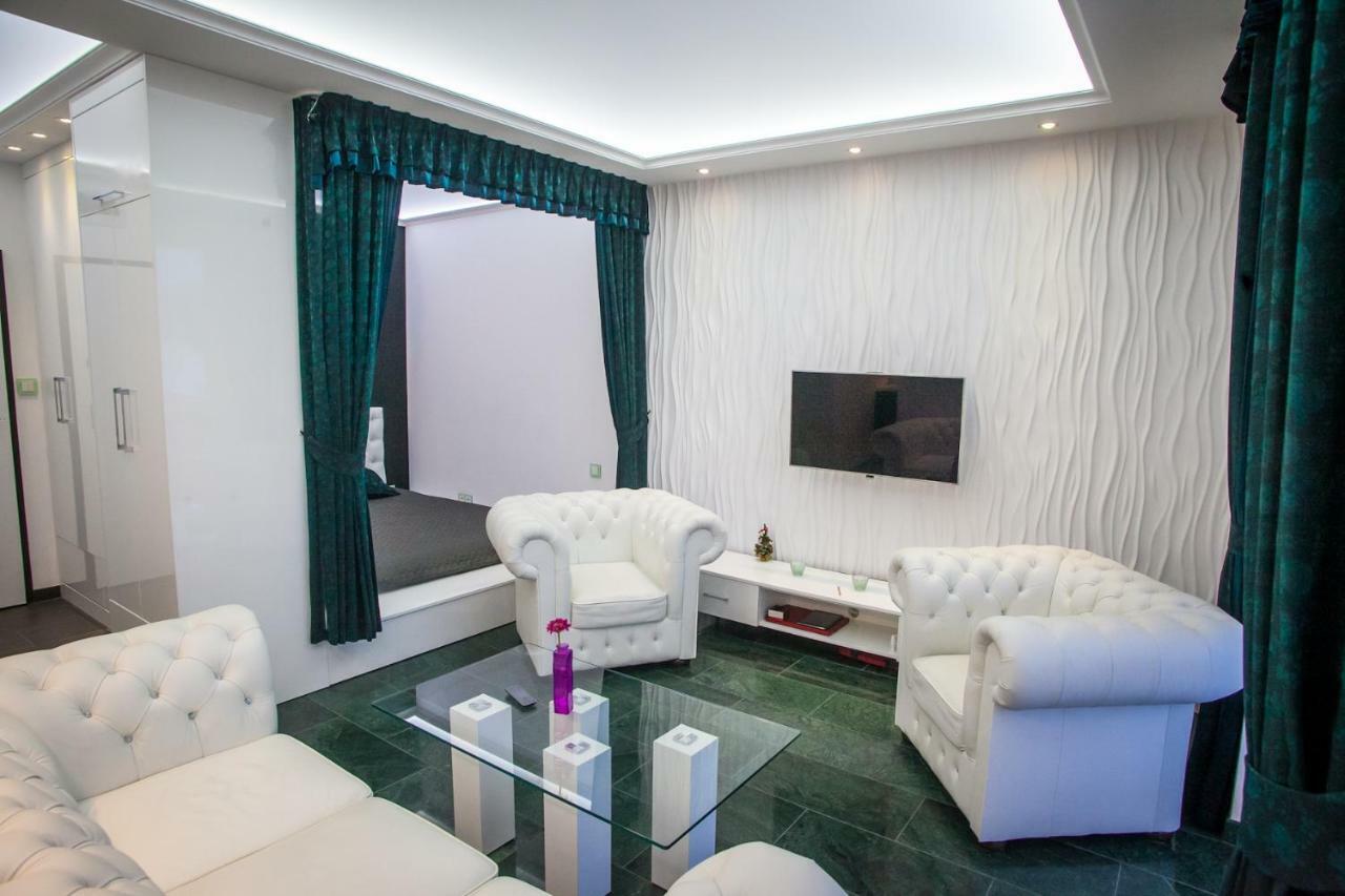 Royal Apartment In City Centre Suwałki Buitenkant foto